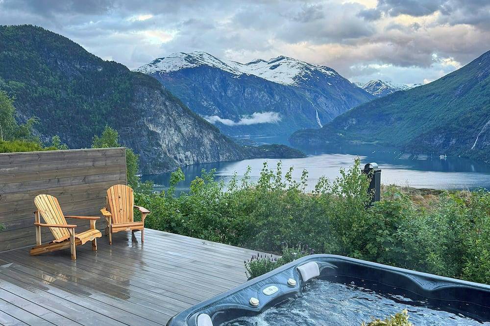 Cabine panoramique avec vue sur le fjord à Valldal in Linge, Norddal