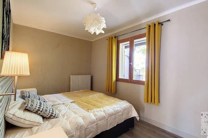 Location de vacances pour 8 personnes, avec jardin et terrasse, animaux acceptés à La Bastide-des-Jourdans - 2