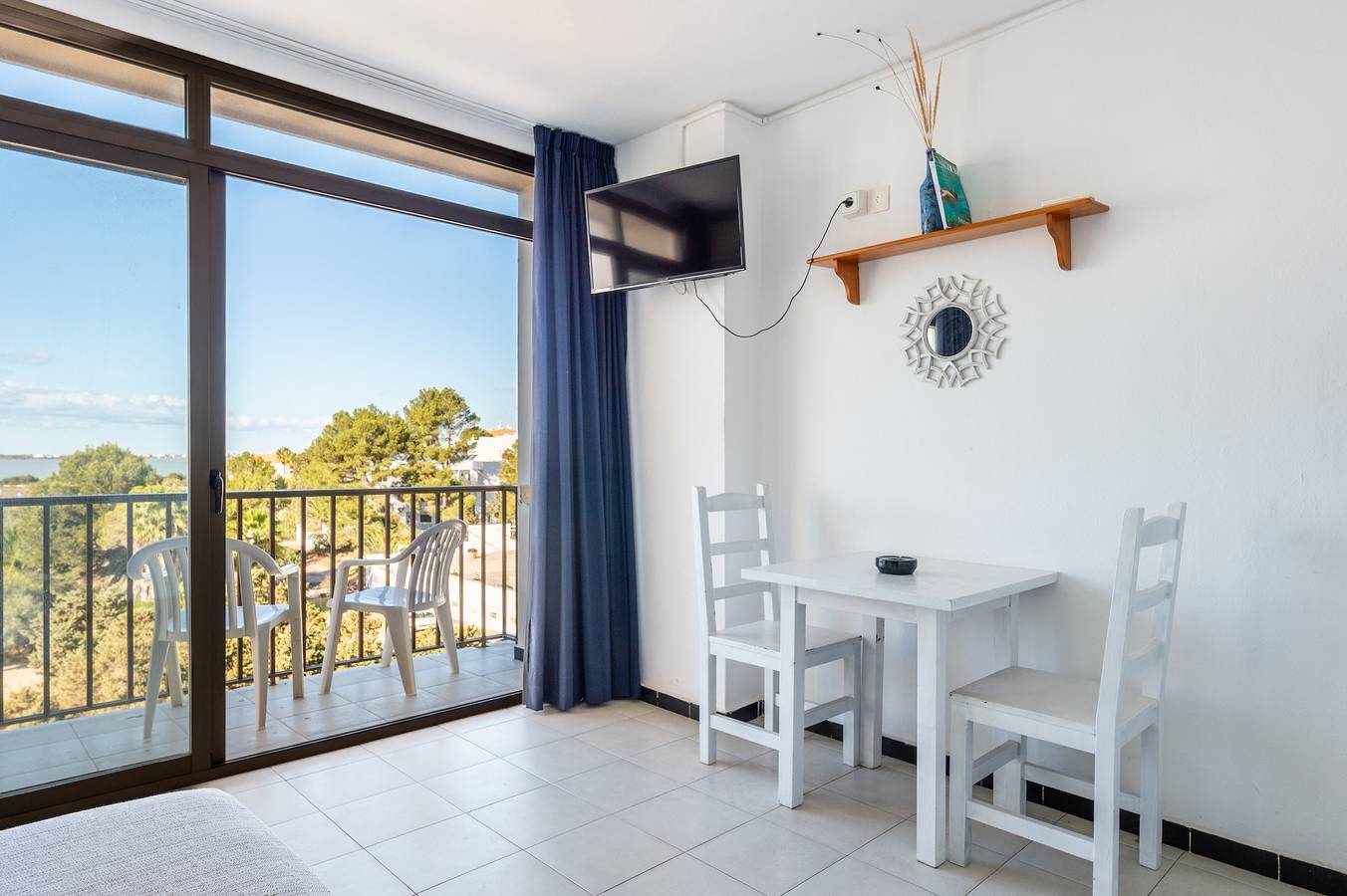 Appartement 'Estudio Mirada 307' met uitzicht op het meer, Wi-Fi en airconditioning, foto 14
