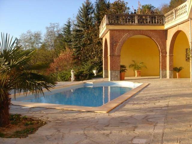 Ferienhaus für 7 Personen, mit Balkon und Terrasse sowie Garten und Pool