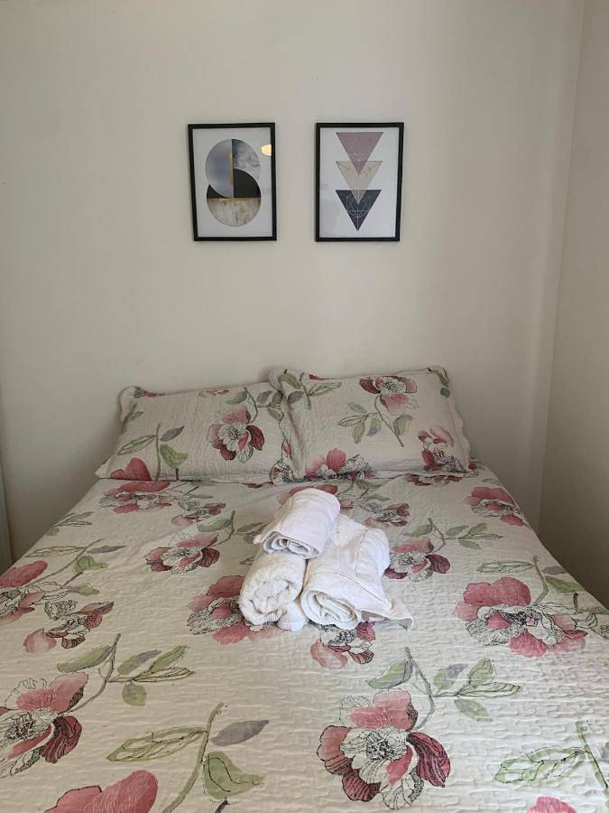 Casas e apartamentos de temporada para 5 pessoas, com balcão e sauna e ainda jardim and piscina em Jacarepaguá