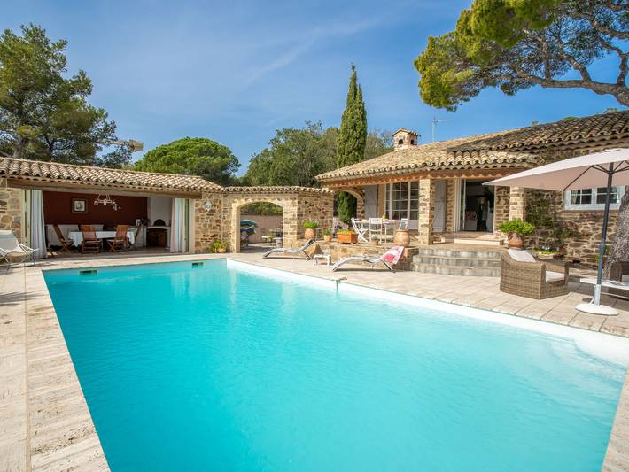Location de vacances pour 6 personnes dans Les Issambres