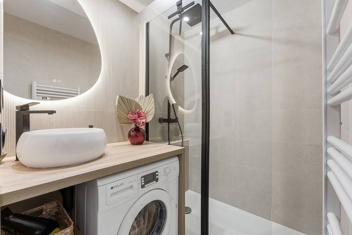 Ganze Wohnung, Ferienwohnung für 4 Personen mit Pool in Roquebrune-sur-Argens, Mittelmeerküste (Frankreich)