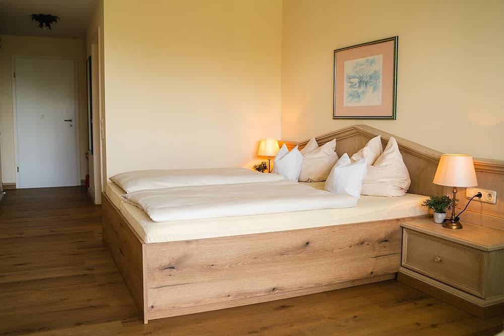 Ganze Wohnung, Appartement in optimaler Lage mit extragroßem Doppelbett in Bad Birnbach, Bayerische Golf und Thermenland