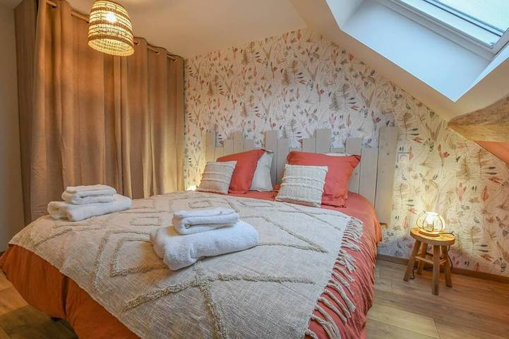 Location de vacances pour 6 personnes, avec jardin ainsi que sauna et jacuzzi à Bragelogne-Beauvoir - 4