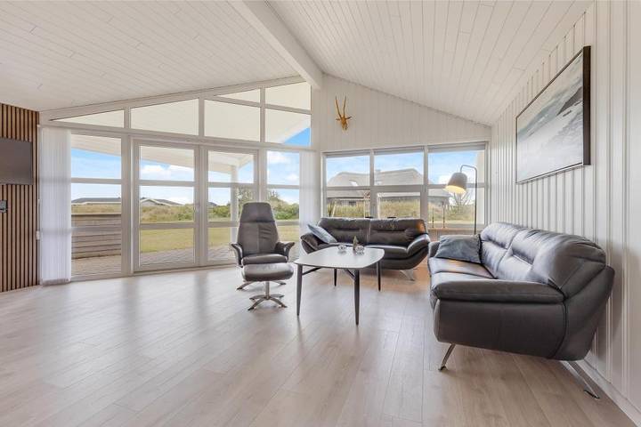 Ferienhaus für 6 Personen, mit Balkon/Terrasse und Whirlpool sowie Terrasse und Garten in Blavand - 4