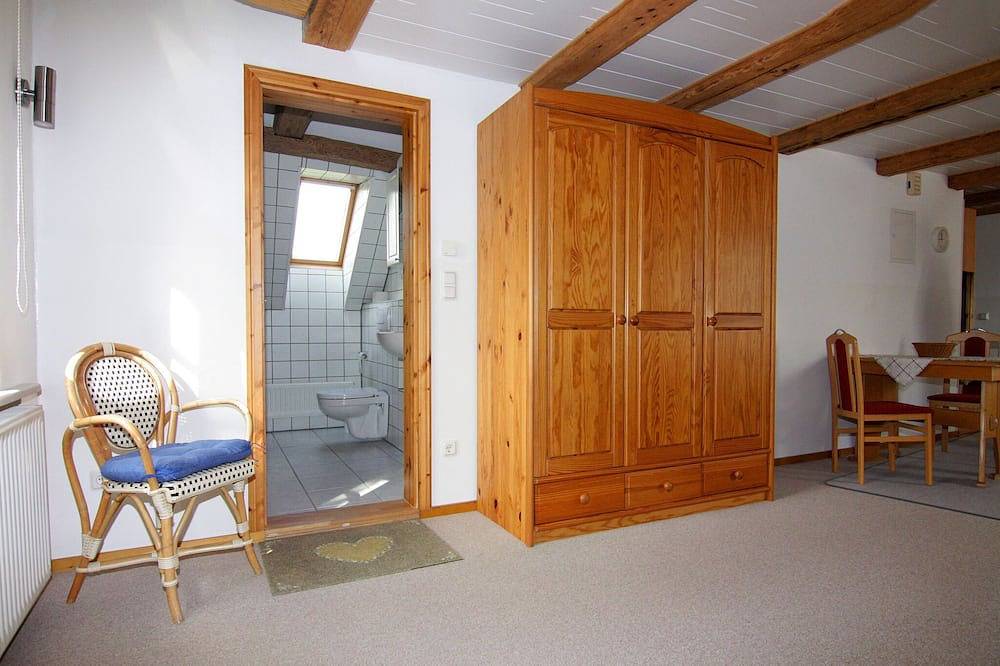 Entire apartment, Ferienwohnung im Gutshaus Schulenbrook in Metelsdorf, North-West Mecklenburg (Wismar region)