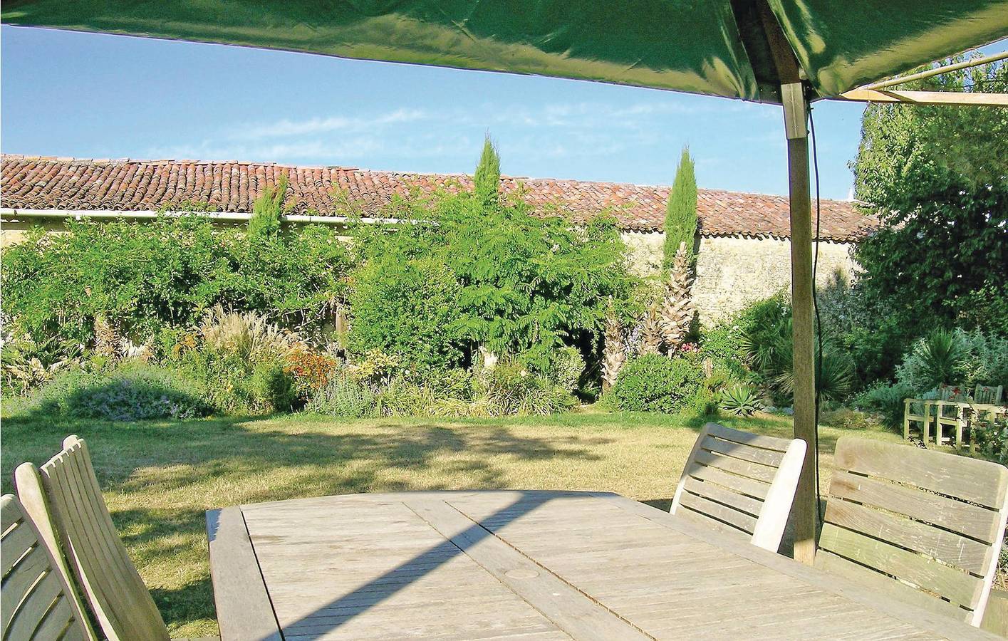 Retraite sereine près de Rioux : 100m2, TV, Parking, Piscine, Jardin, Internet in Rioux, Région de Saintes