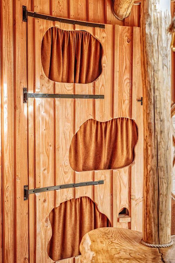 La Cabane Korrigans in Gomené, Région de Dinan