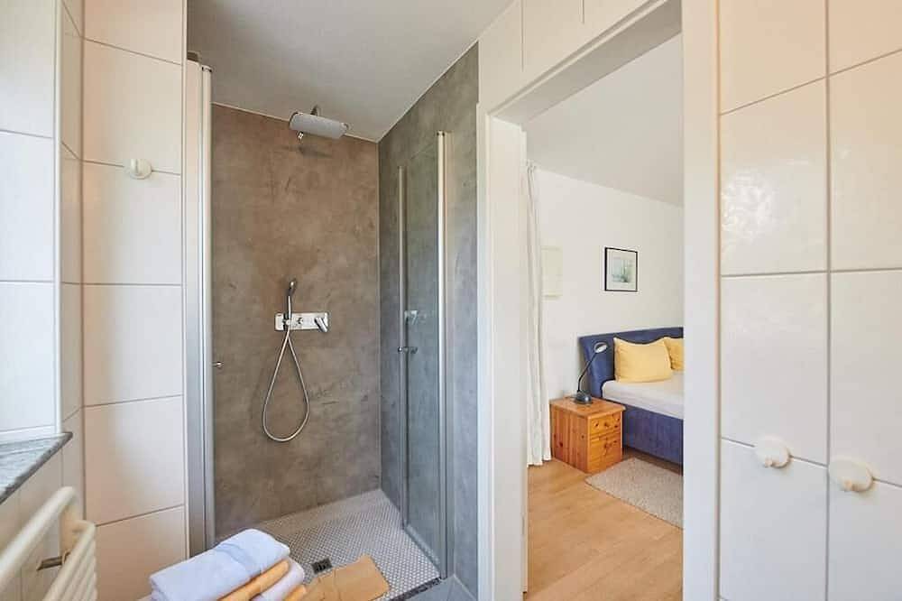 Ganze Wohnung, Apartment A mit Terrasse in Meersburg, Region Bodensee-Oberschwaben