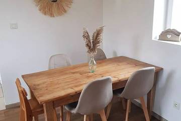 Gîte pour 4 personnes, avec jardin et jacuzzi à Saint-Léonard