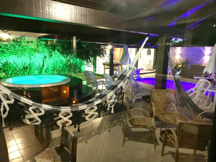 Pousadas para 2 pessoas, com jacuzzi e piscina e ainda jardim em Canasvieiras