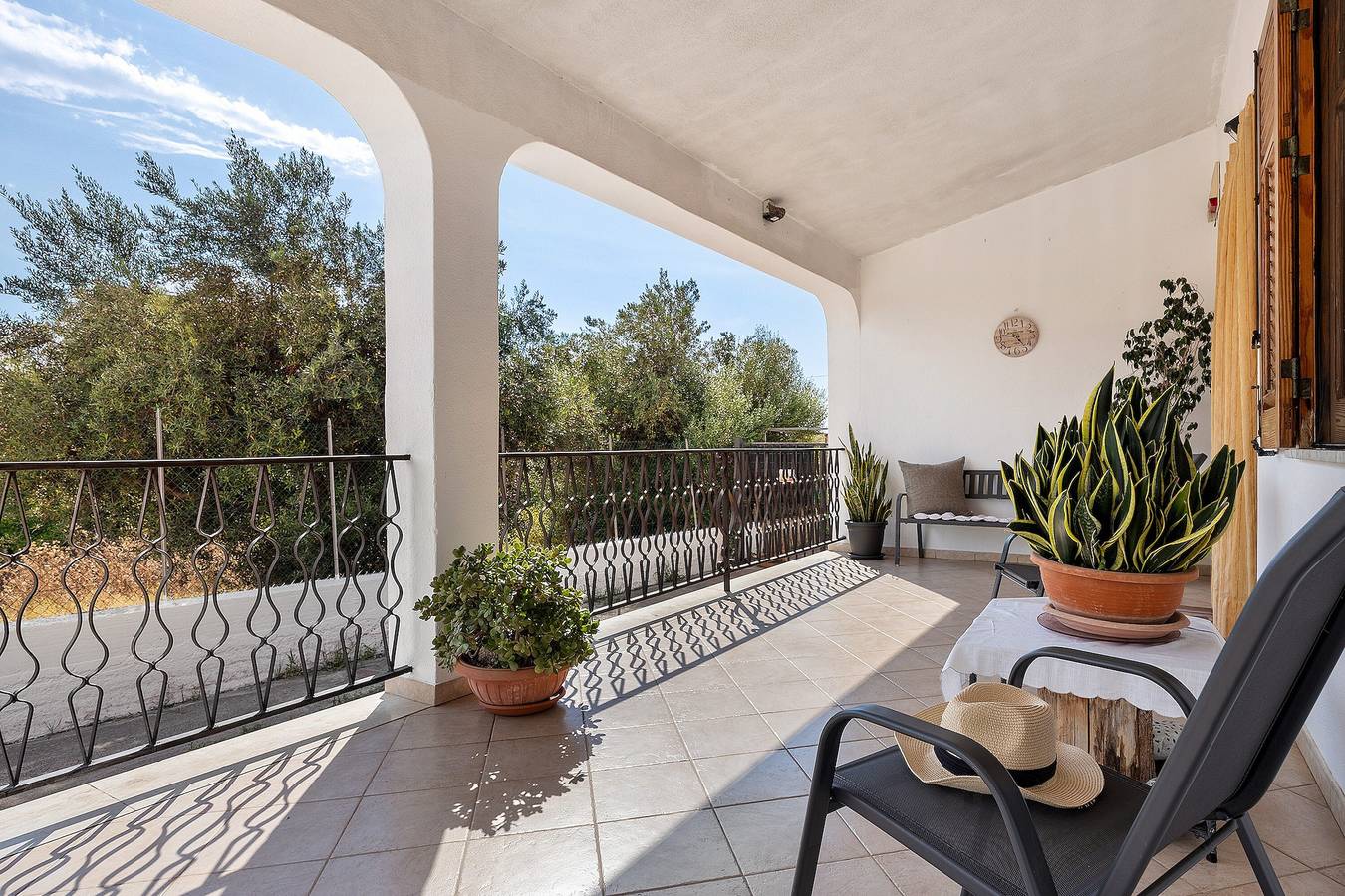 Villa 'Casa di Zoe' con terrazza privata, Wi-Fi e aria condizionata in Salvina, Partinico