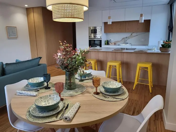Apartamento de vacaciones para 4 personas, con terraza además de piscina y jardín - 1