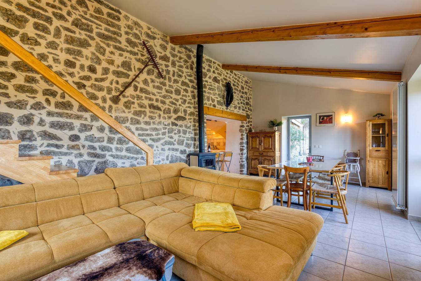 Maison de vacances "Les Hauts d'Issensac", pisicne et plages privées in Causse-de-la-Selle, Région de Lodève