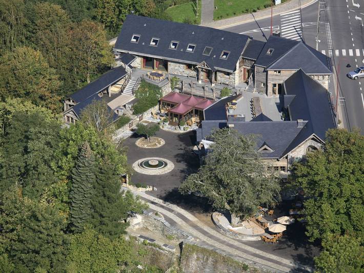 Location de vacances pour 28 personnes, avec sauna ainsi que jardin et terrasse, adapté aux familles à Vielsalm - 2