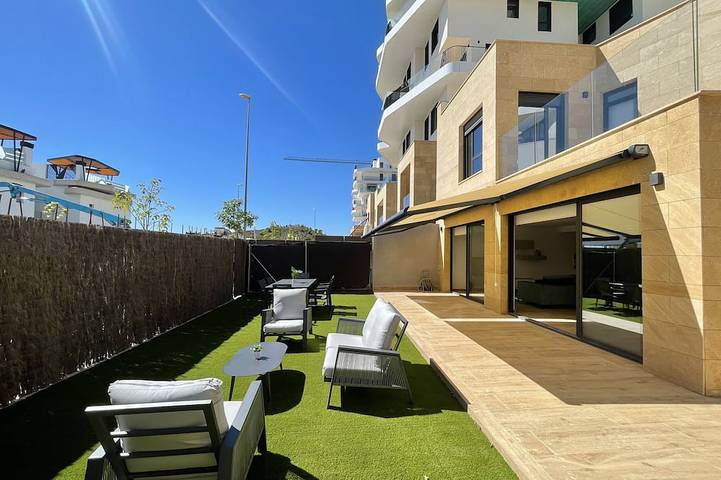 Casa rural para 4 personas, con piscina además de balcón y jardín en Villajoyosa