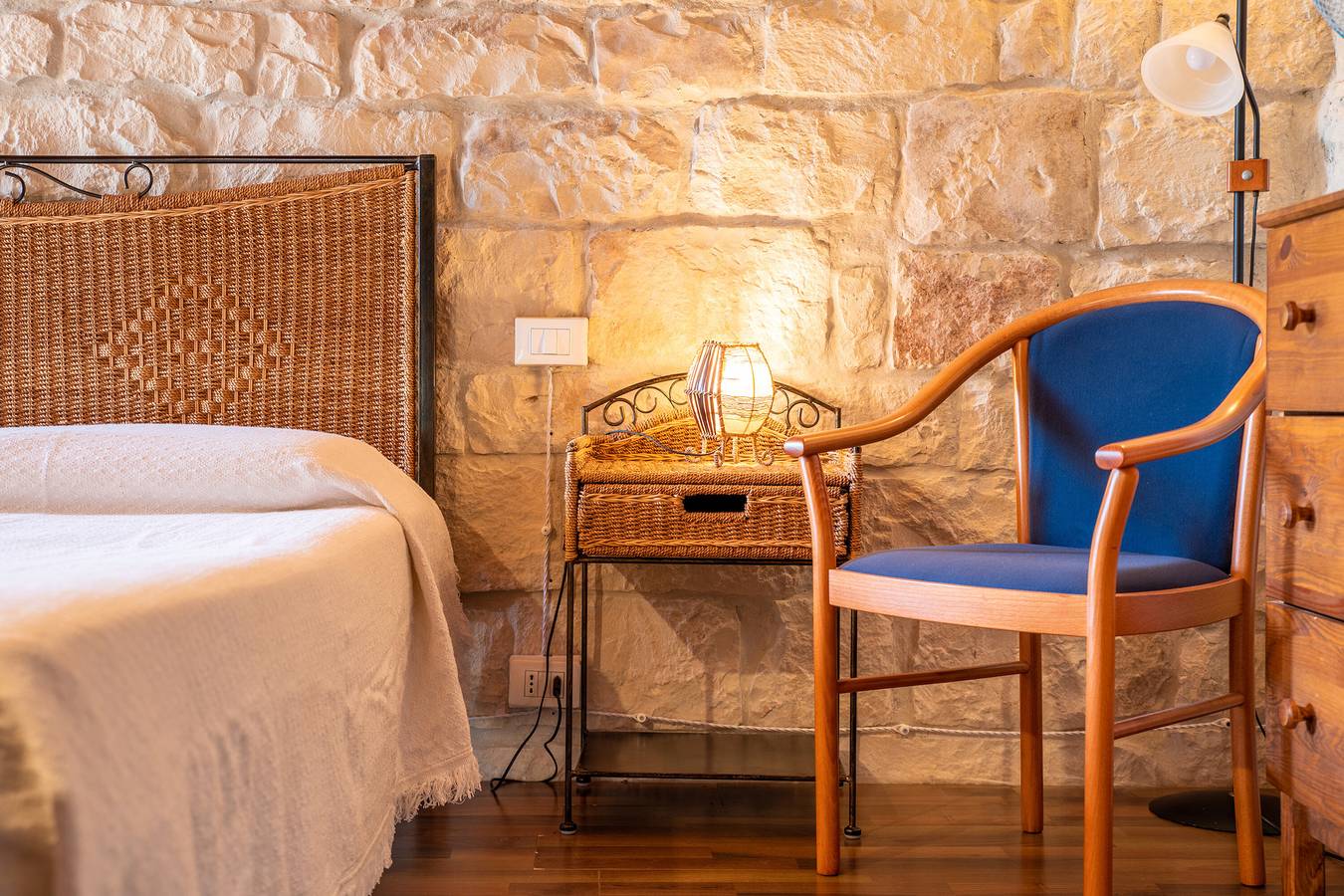 Appartement entier, Appartement 'Soppalcato In Villa' avec piscine partagée, Wi-Fi et climatisation in Modica, Province de Ragusa