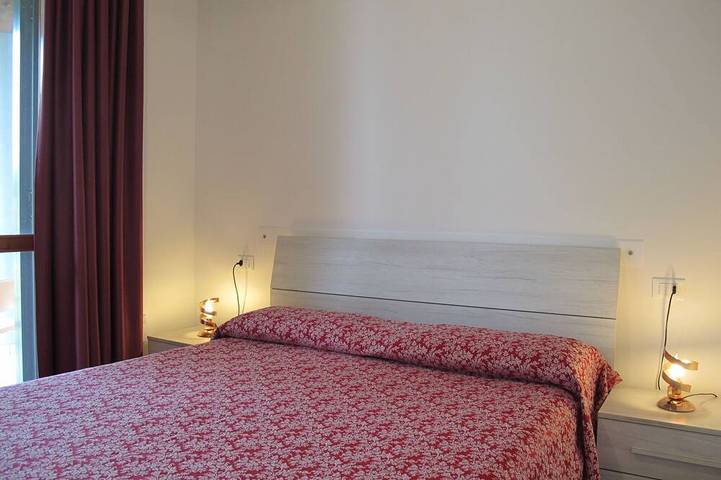 Schöne Wohnung in einem Ferienhaus für 4 Personen mit  W-Lan, Klimaanlage, TV und Terrasse in Comacchio, Ferrara Provinz