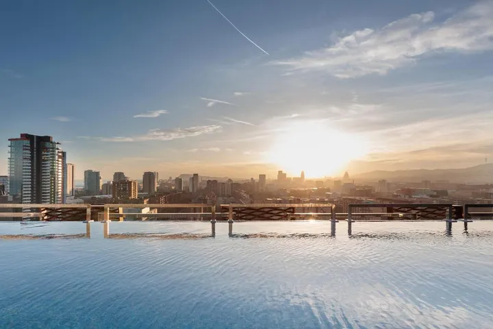 Hotel für 2 Personen, mit Balkon und Pool - 1