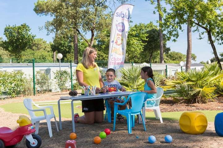 Camping pour 6 personnes, avec jardin et bassin pour enfant, adapté aux familles à La Tremblade - 2