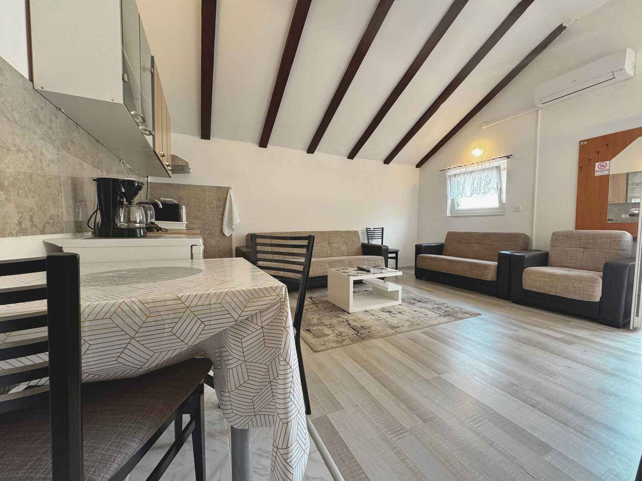Cijeli apartman za odmor, Holiday apartment Close to the sea, cafes and restaurants  in Umag, Umag Region