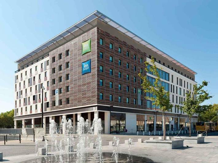Hôtel pour 4 personnes, animaux acceptés dans Gare De Nimes - 2