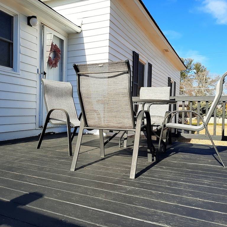 120 year old home located in the heart of Mayberry and the Yadkin Wine Valley in Mount Airy, Surry County