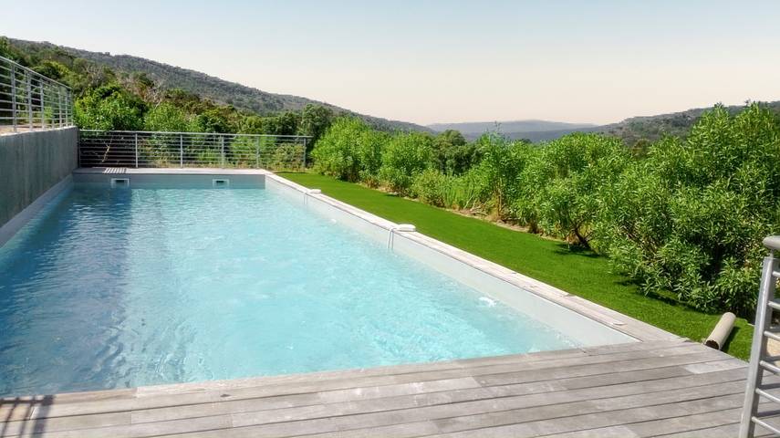 Maison de vacances pour 8 personnes, avec piscine et terrasse à Bonifacio