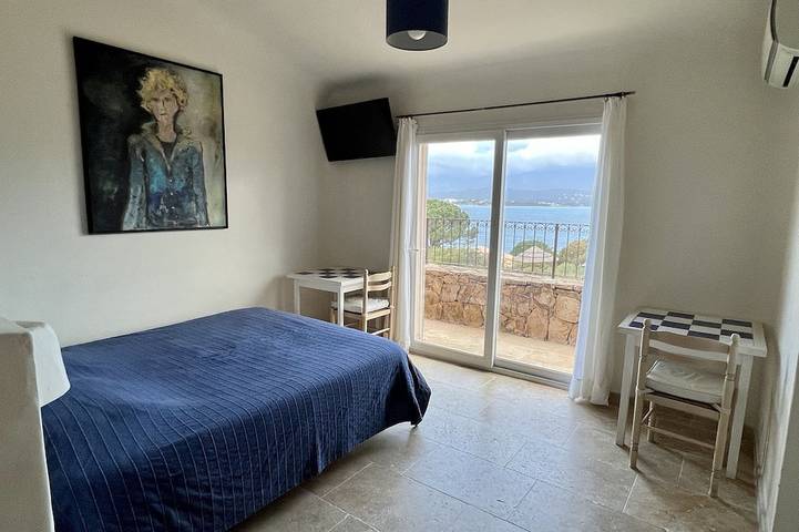 Grande  villa  en pierres avec piscine vue panoramique et accès direct mer in Porto-Vecchio, Arrondissement de Sartène