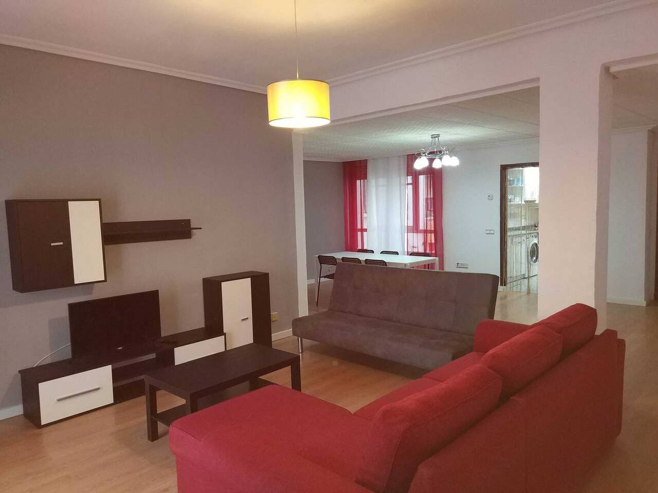 Entire apartment, Spacious apartment in Logroño with 120 m² in Logroño, La Rioja Province