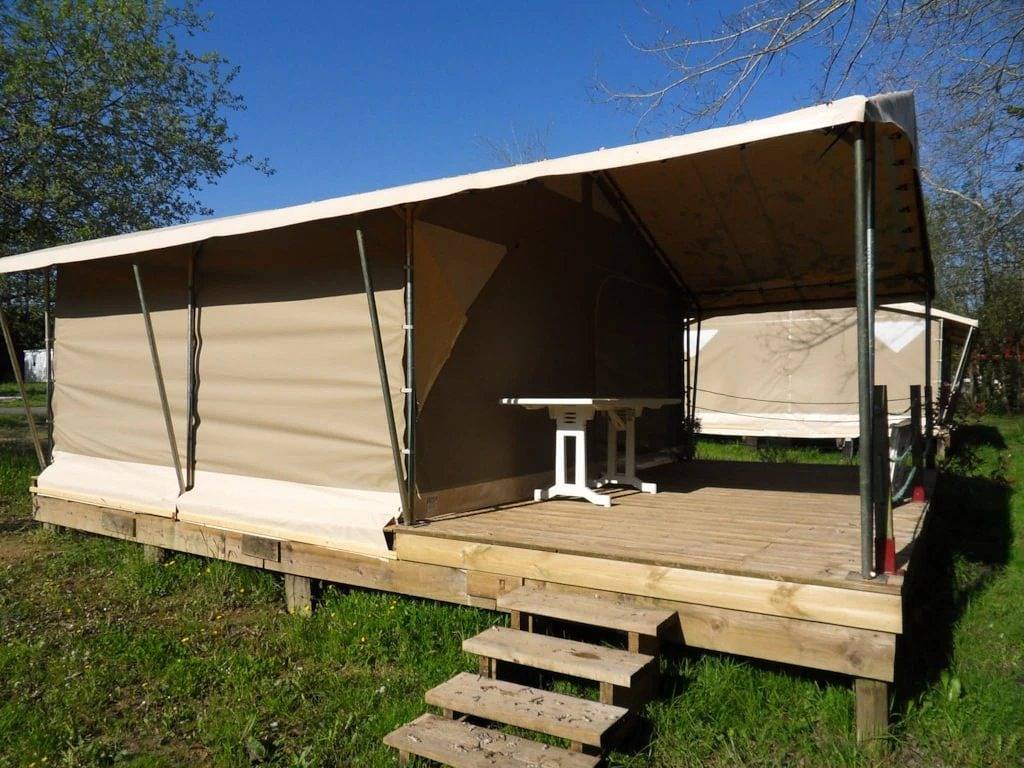 Zecamping 3 étoiles piscine dog friendly bien-être locatif 16m2 6 pers in Urt, Région de Bayonne