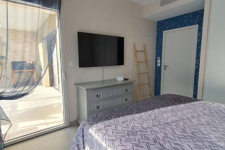 Gîte pour 4 personnes, avec terrasse dans Port Pin Rolland - 4