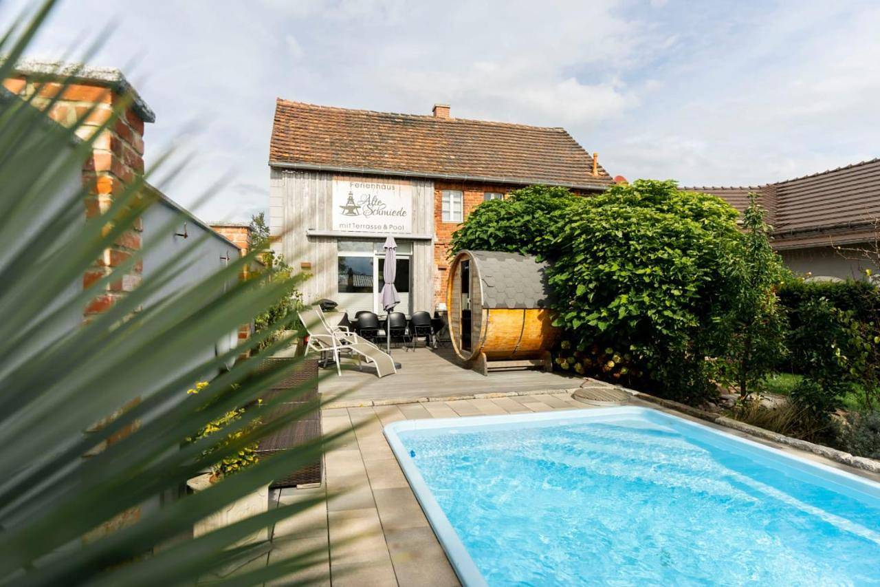 Alte Schmiede mit Sauna, Pool und Whirpool im Außenbereich schönstes Ferienhaus der Lausitz in Geierswalde, Elsterheide