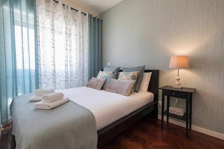 Ganze Wohnung, Lovely Flat. Perfect for 2. Completely restored. Great location. in Lissabon, Costa de Lisboa