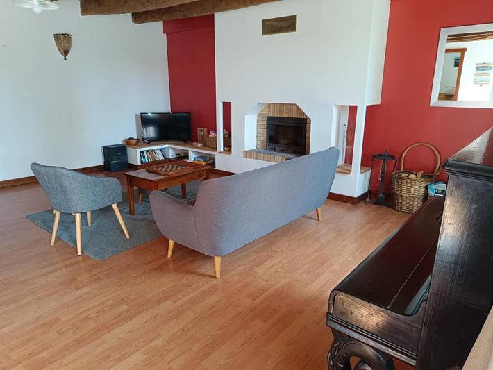 Location de vacances pour 7 personnes, avec jardin et jacuzzi, animaux acceptés à Bonnemain - 2