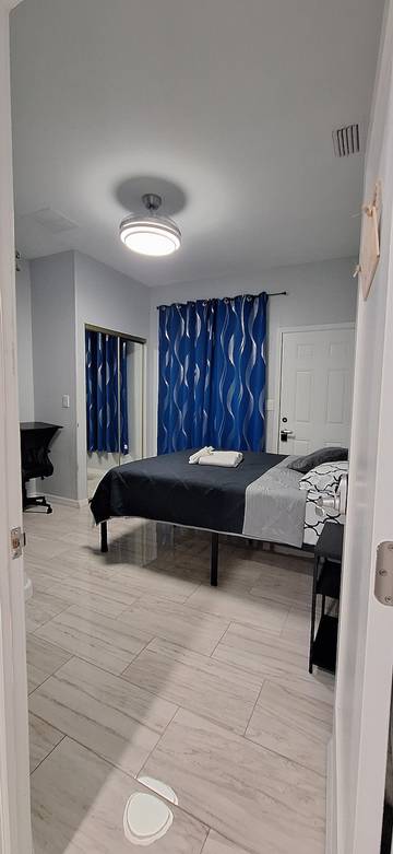 Vacation Home for 2 Guests in Tampa Bay, Florida, Picture 2