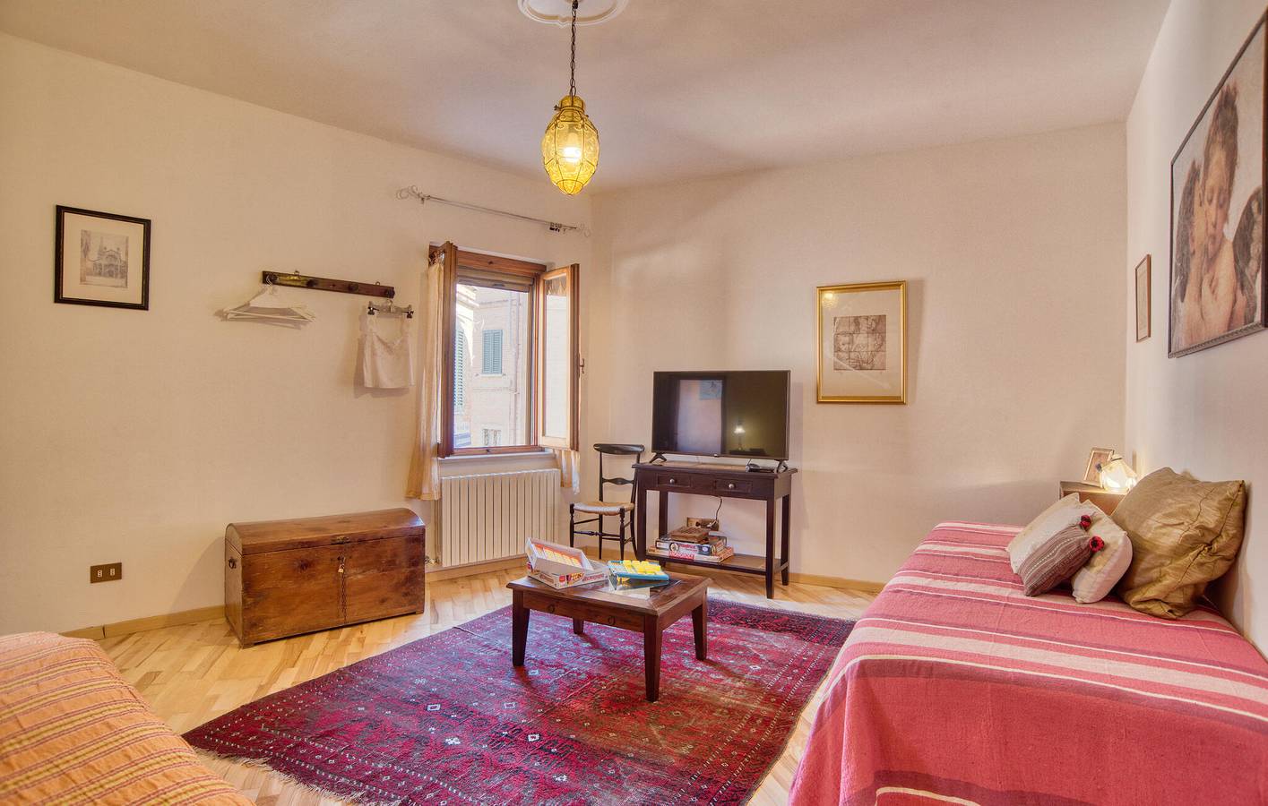 Charmantes 150m² Appartement - WiFi, Parkplatz, A/C, Garten - Nähe Restaurant, Stadt & Fluss in Foiano della Chiana, Arezzo Provinz