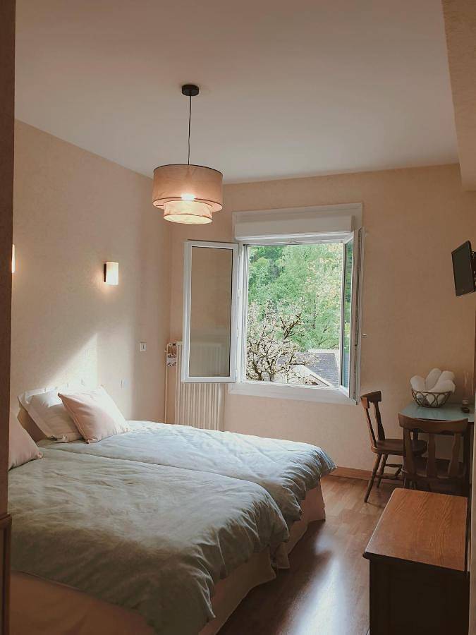 Hôtel pour 2 personnes, avec vue et terrasse dans Conques-en-Rouergue - 4