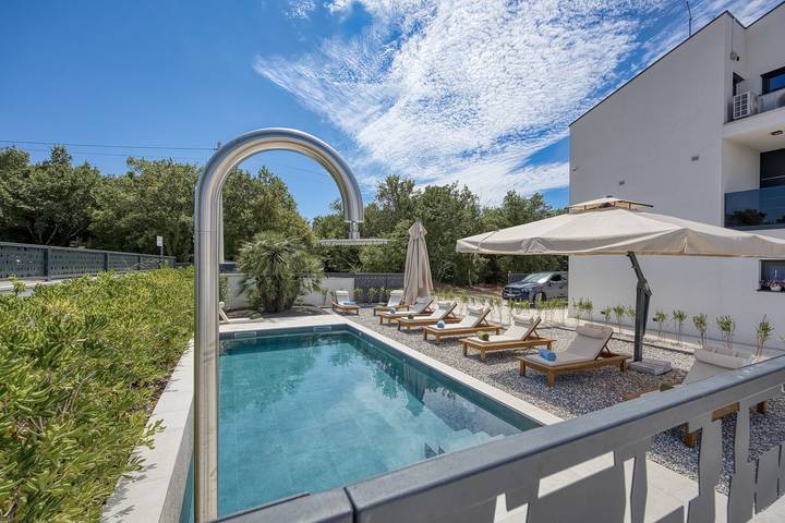 Villa für 12 Personen, mit Pool und Garten in Poreč - 4