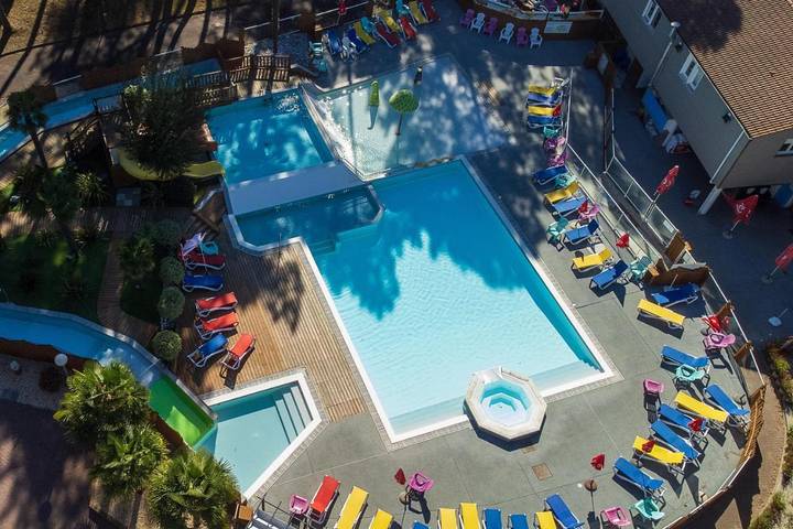 Parc de vacances pour 2 personnes, avec Piscine en Charente-Maritime