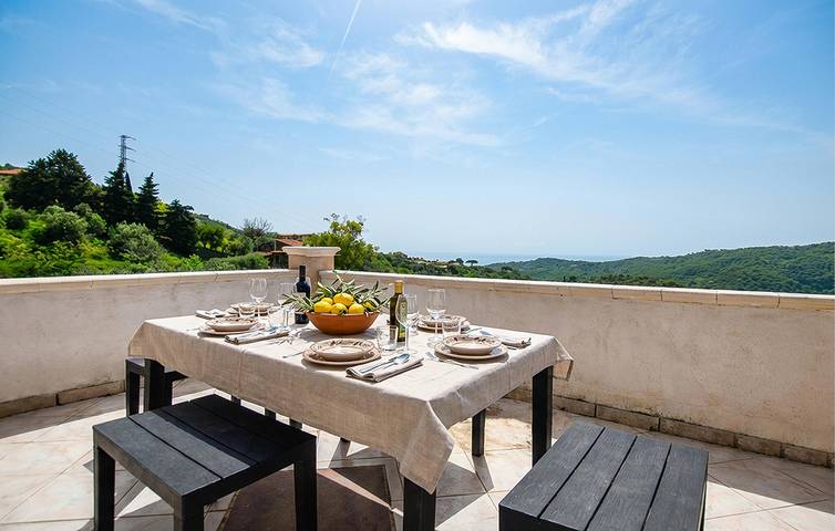Casa de férias para 6 pessoas, com piscina e terraço e ainda jardim, com animais de estimação - 1