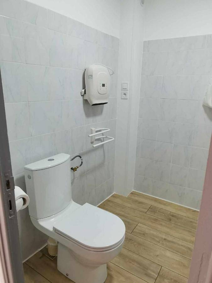 Gîte pour 4 personnes, avec terrasse à Néoules - 3