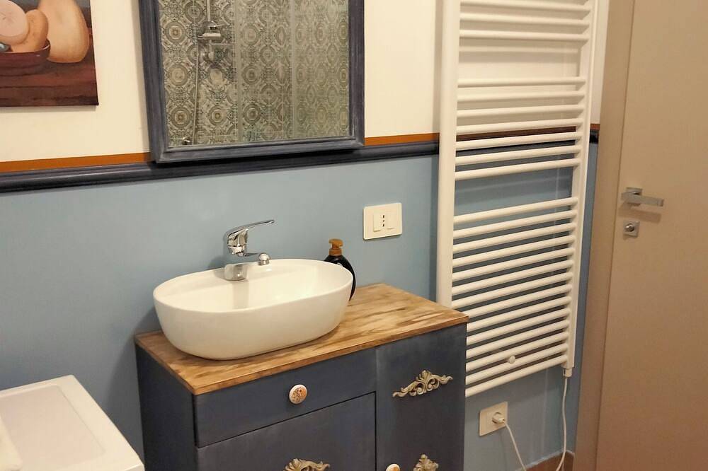 Apartamento entero, Appartamento in centro a Fermo, con tutti i comfort e parcheggio privato in Fermo (Pueblo), Fermo