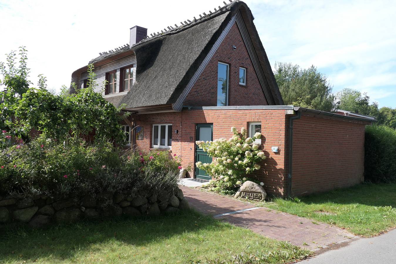 Ganzes Studio, Einzimmerapartment 'Lüttdeel' mit privater Terrasse, privatem Garten und Wlan in Gelting, Schleswig-Flensburg