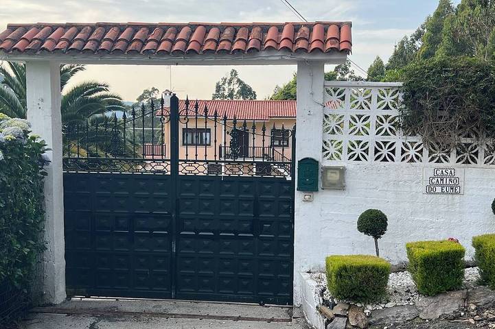 Ferienhaus für 11 Personen, mit Balkon und Garten - 1
