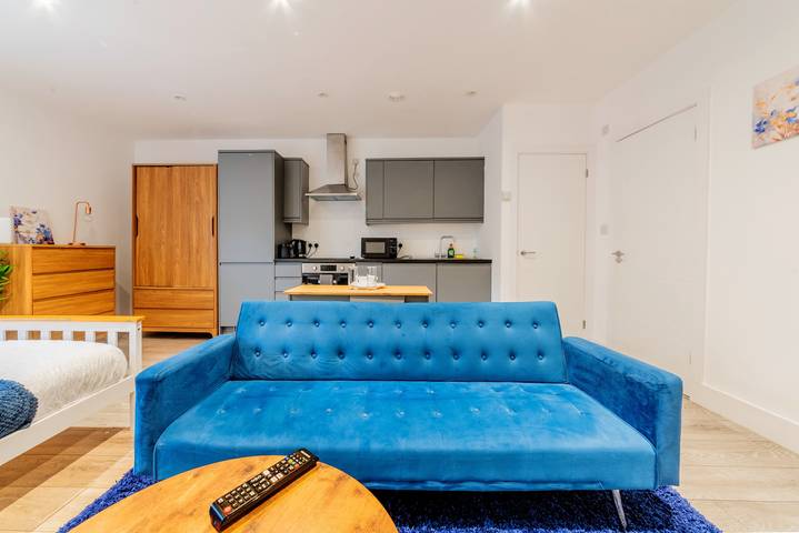 Estudio entero, Sleeps 2 - Wifi - Paid Parking - Central Studio in Kent