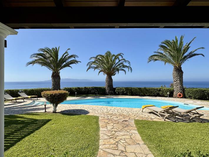 Villa with pool for 5 people, with balcony and garden in Kefalonia