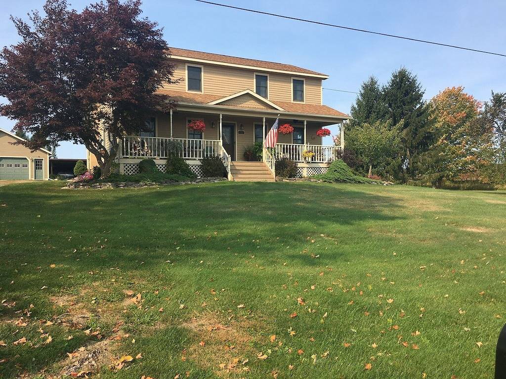 Charming country home with beautiful sunsets and sunrises in Onondaga County