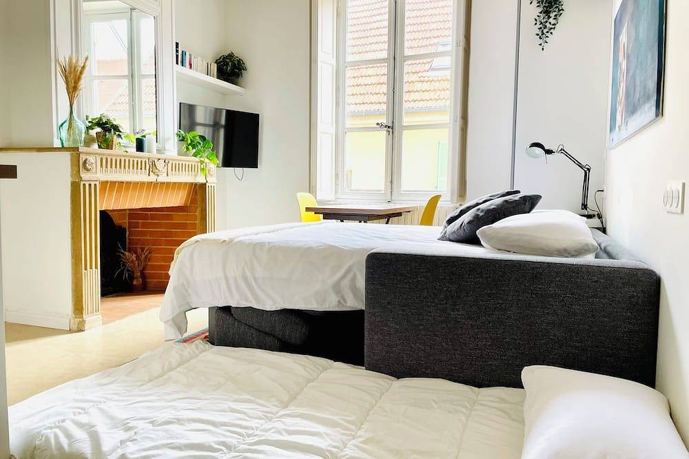 Appartement entier, Chaleur et caractère · Studio #5 — Casa Londono in Marly-le-Roi, Yvelines